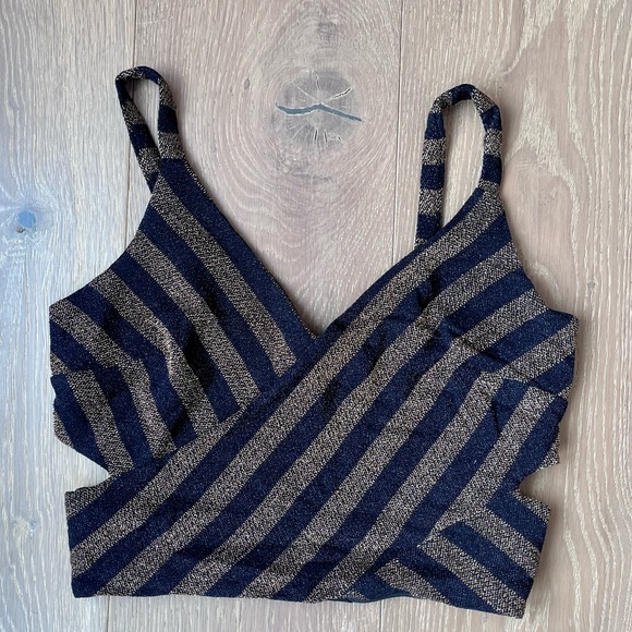 Soprano | gold and black metallic strip crop top with cutouts - Picture 3 of 8